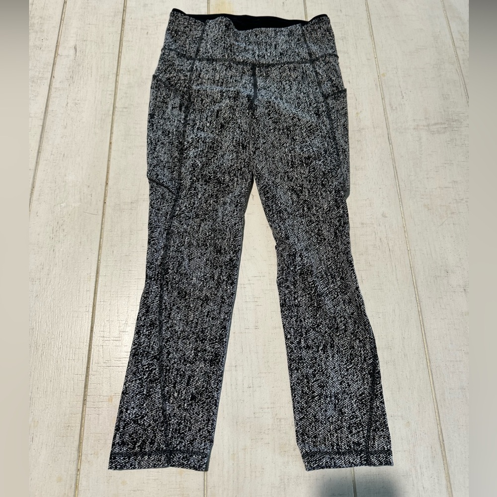 Lululemon Run On Crop 21" Power Luxtreme Irregular Denim Twill W6AJVS Women's 4